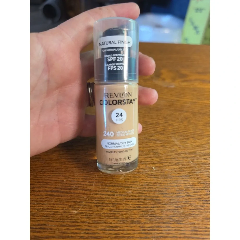 Revlon ColorStay Makeup with SoftFlex, Normal/Dry Skin, Medium Beige 240